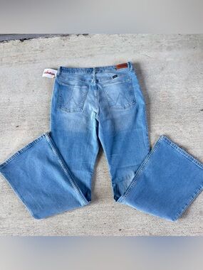 New With Tags Wrangler High Rise Fierce Flare Jeans Size 14/32 X 32